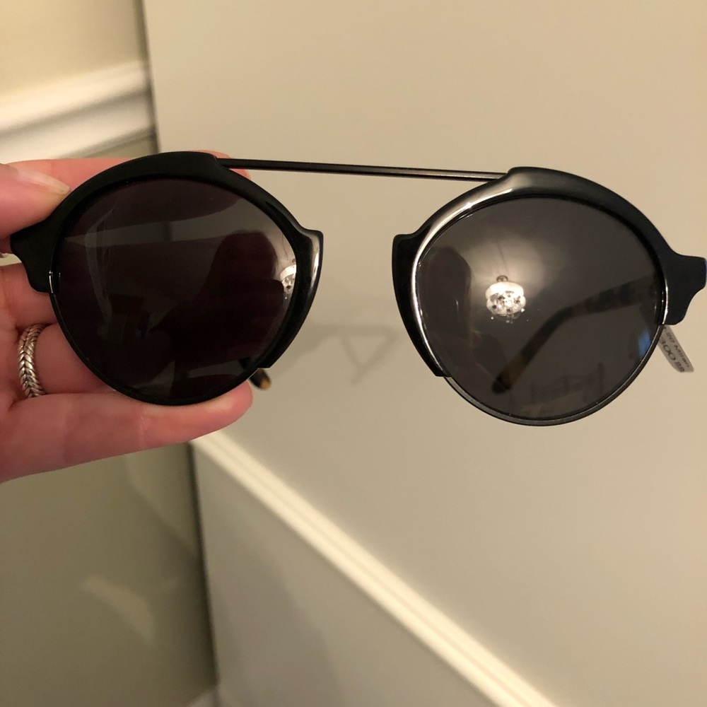 Illesteva Milan III sunglasses
